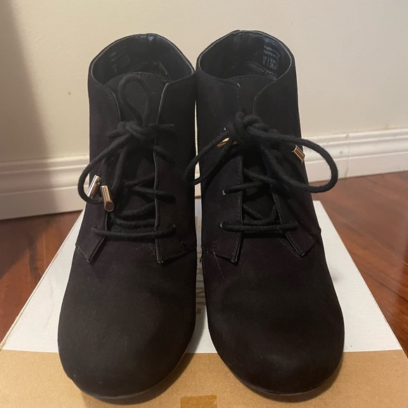 Call It Spring Black Suede Boot Heel - Picture 1 of 9